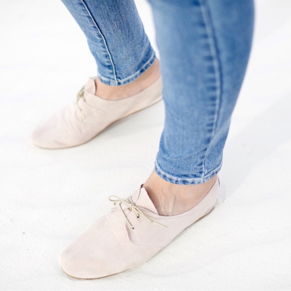 NEW Hobes The Boat tan size 40